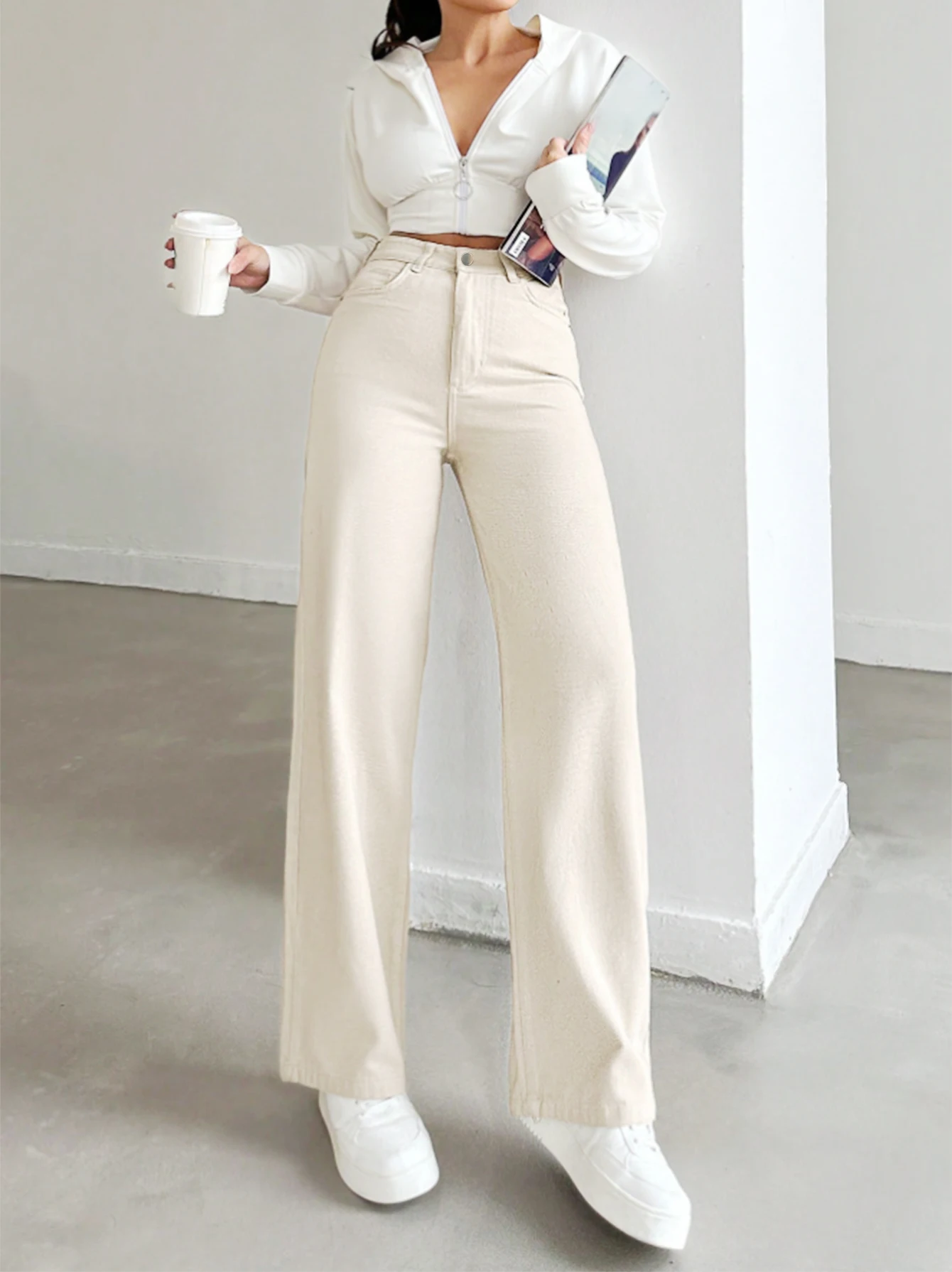 Women's autumn jeans, made of cotton denim, in a beige apricot color, straight-leg, slim fit, high-waisted, elastic waistband - Image 5